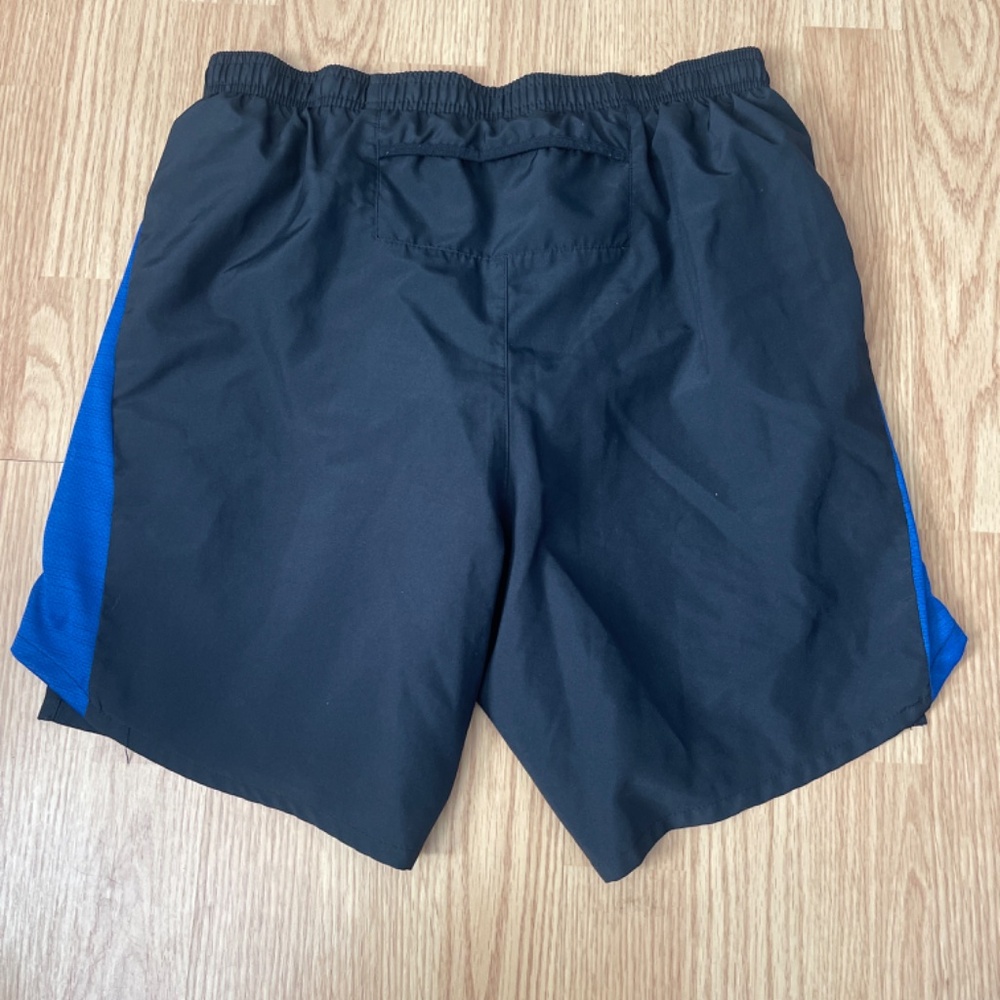Boys Nike Dri-Fit Black and Blue Athletic Shorts Size Medium - Picture 3 of 3